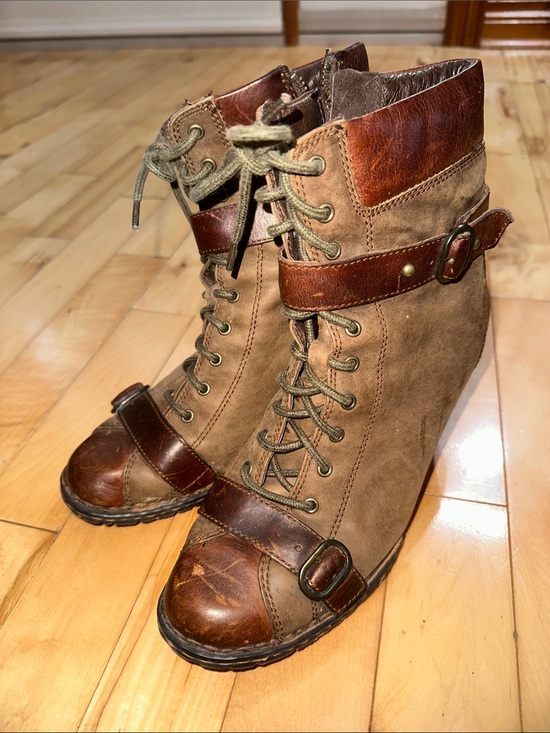 Born Shoes - Born Brown Lace-Up Chunky Heel Ankle Boots with Strap Detail